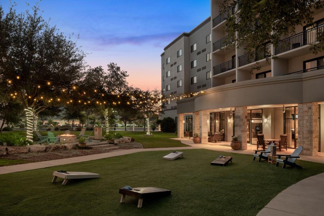 Residence Inn By Marriott San Antonio Six Flags At The Rim Luaran gambar